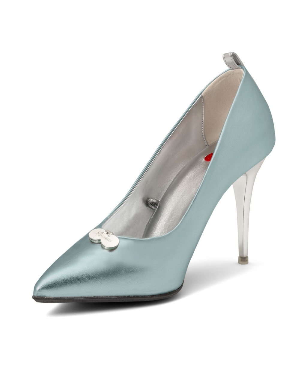 Delicious Pump Daiquiri Ice made from Recycled Leather on a Silver Stiletto Stick Silver à la Magnetic