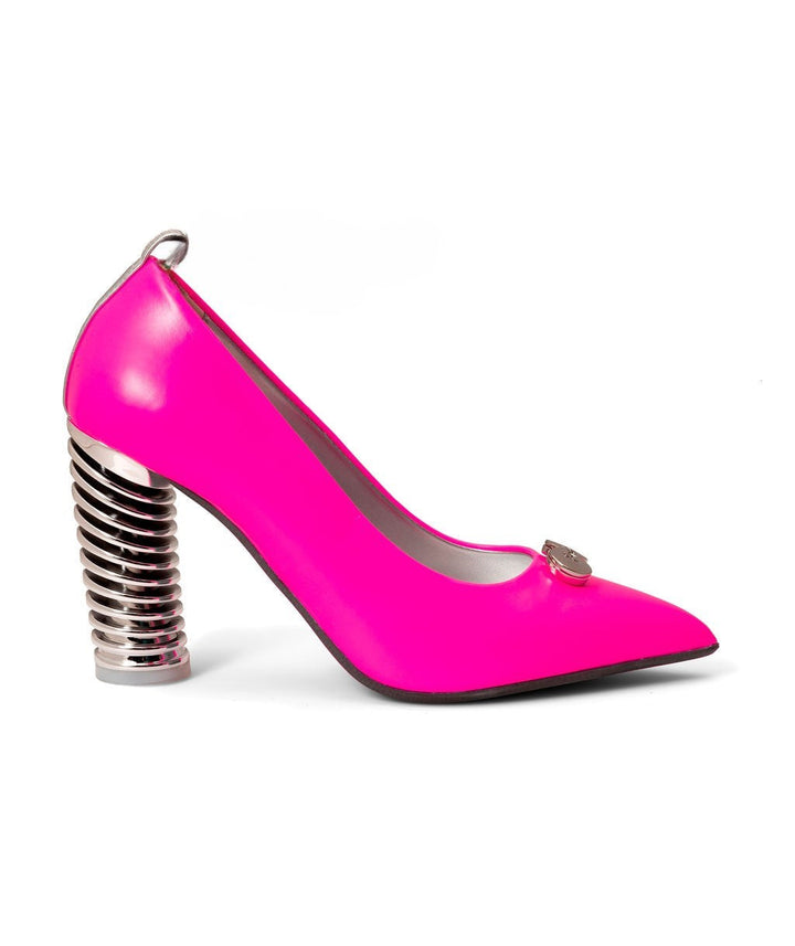 Push Up Pump Bubble Gum made from Recycled Leather on a Silver Swirl Cone à la Magnetic