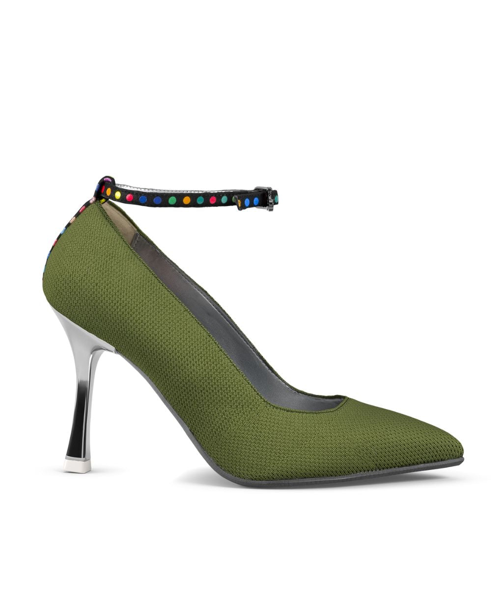 Pistachio — Olive Green
 Pumps on a Stroon heel
