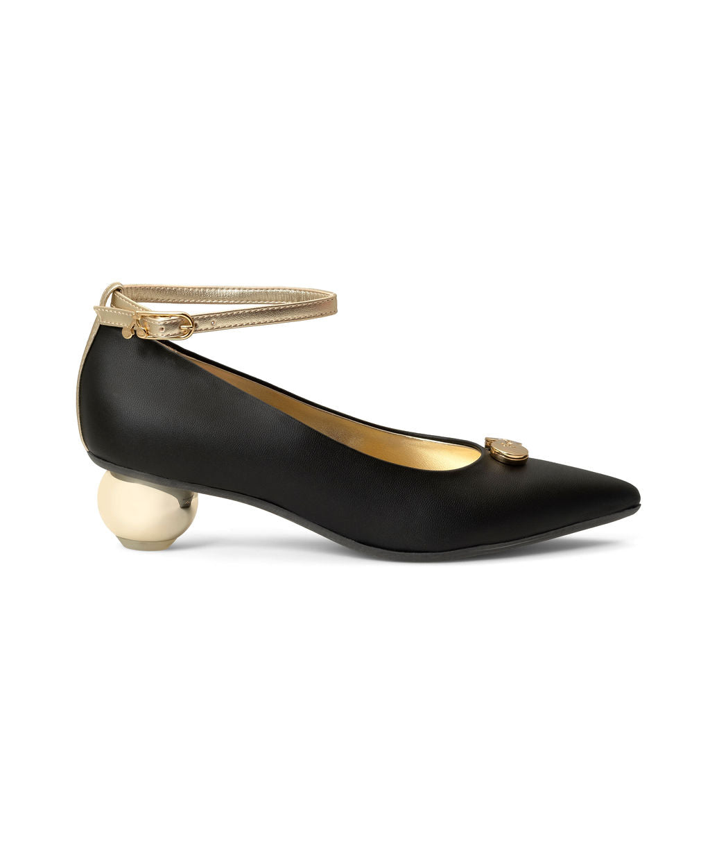 Licorice — Black
 Flats on a Cherry Cone heel