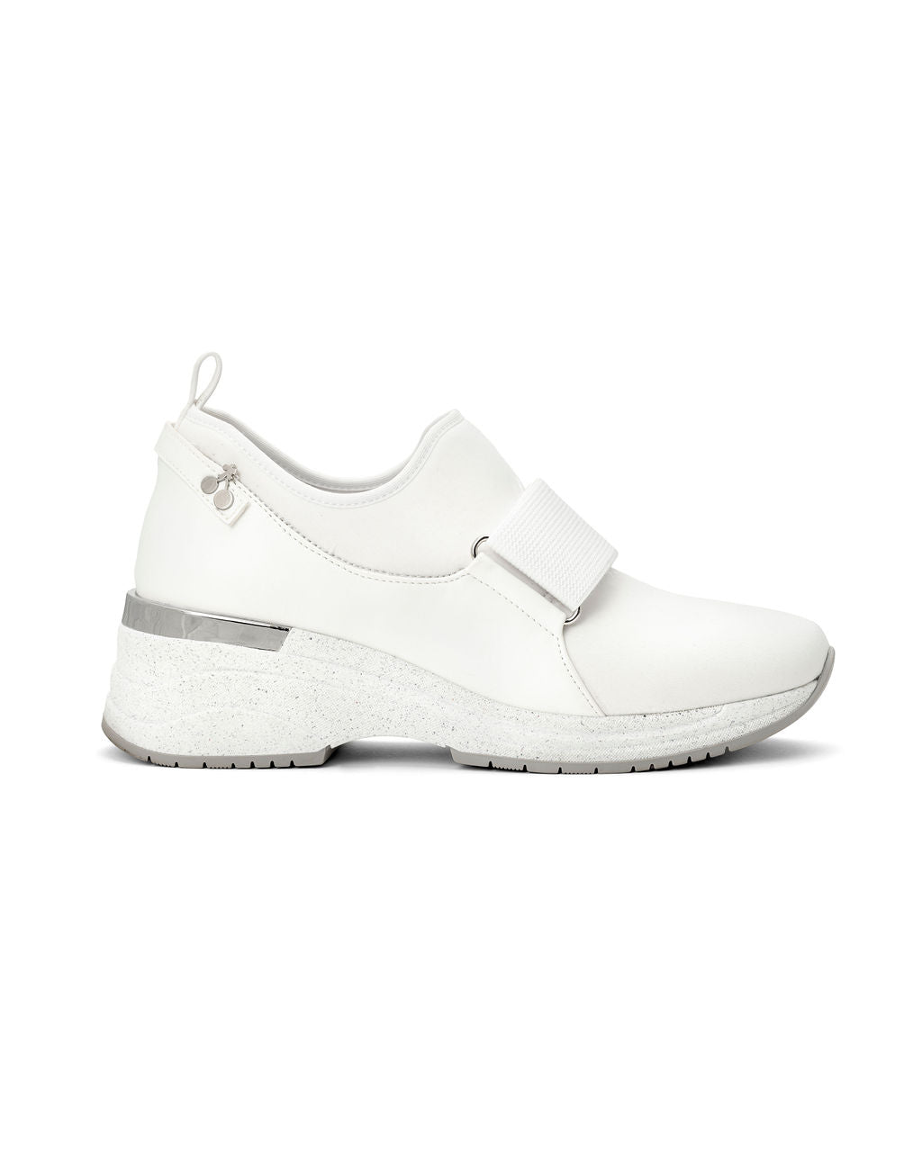 Vanilla — White
 Sneakers
